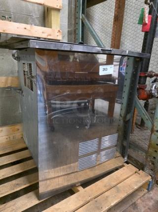 Hoshizaki Flake Ice Machine. - Item #1222214