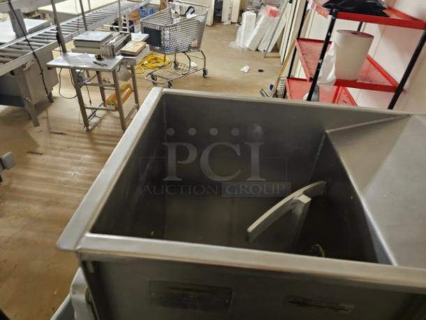 Hobart 4246HD Meat Grinder & Mixer in stainless steel. Model 4246 HD. Features 208V, 60 Hz, 8.5 HP, 30.0 AMP, good condition.