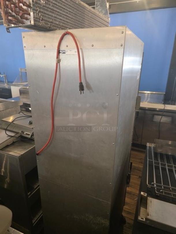 Metro DD8119 Transport Cabinet, metal finish, visible power cord, durable design, suitable for commercial use.