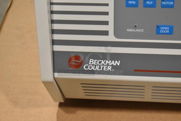 Beckman Coulter Allegra 25R Centrifuge, 208V, 1 Phase. Features control panel, brand logo visible. Ideal for laboratory use.