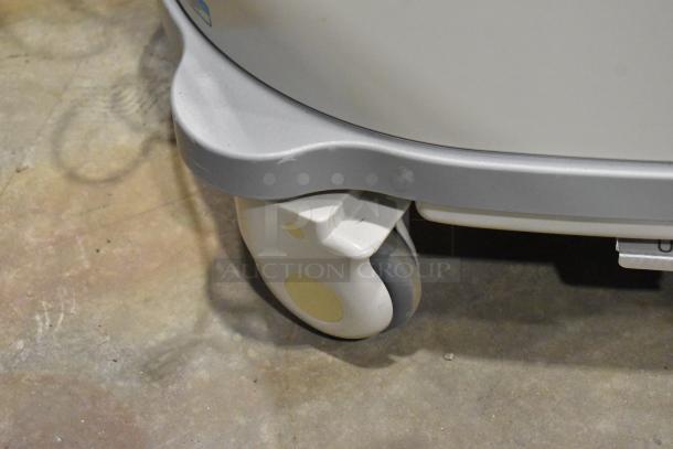 EP MedSystems ViewMate II ultrasound system caster, showcasing smooth mobility for Philips Monitor setup.