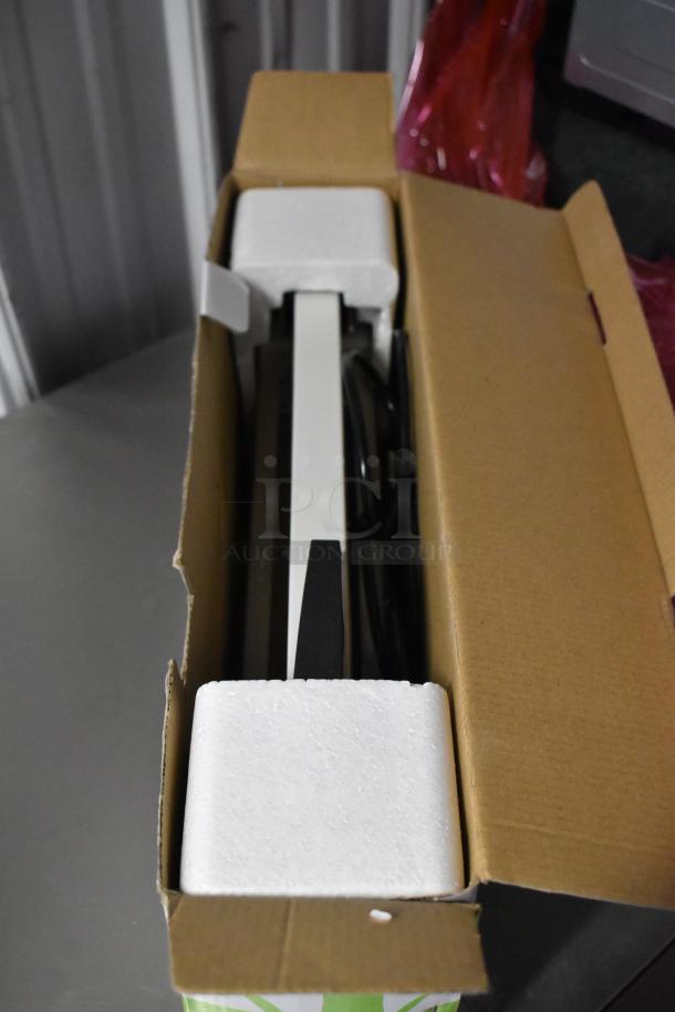 Harvest Right HRFDL Freeze Dryer in original packaging, condition like new. Stainless steel, 115 volts, 1 phase.