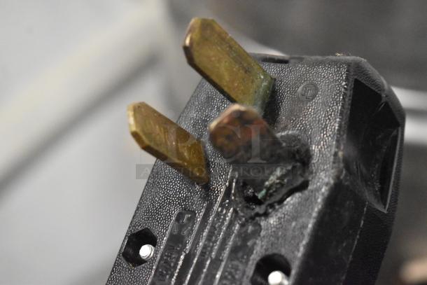 Power plug for Groen TDB-40 10 Gallon Steam Kettle, 208V, 1 Phase. UL marking visible, showing electrical compatibility.