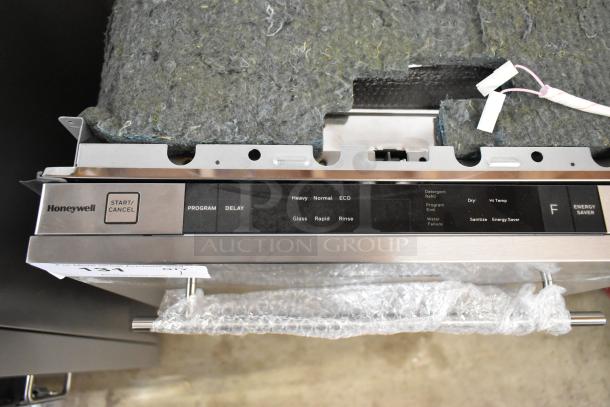 Brand new Honeywell HDS18SS stainless steel 18" dishwasher, scratch and dent. Control panel with start/cancel button.