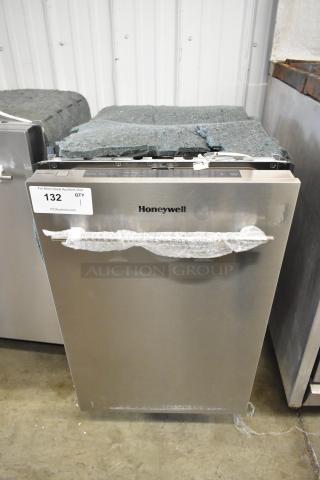 2025 Honeywell HDS18SS 18" stainless steel undercounter dishwasher, brand new with minor scratches and dents, 115V, 1 Phase.