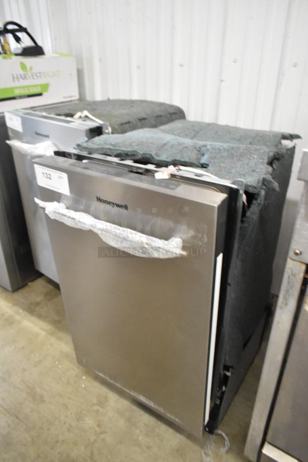 Brand new 2025 Honeywell HDS18SS 18" stainless steel dishwasher, undercounter model, 115V, 1 phase, scratch and dent condition.