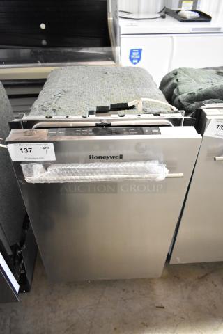 Brand new Honeywell HDS18SS 2025 stainless steel 18" slimline dishwasher, undercounter, 115V, 1 Phase, with minor scratches.