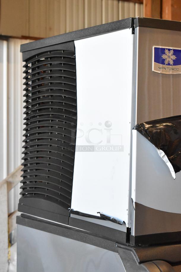 Brand new Manitowoc IDT0420A-161 Indigo NXT Dice Ice Machine on bin, 470 lb capacity, 115V, 1 Phase, with minor scratches.
