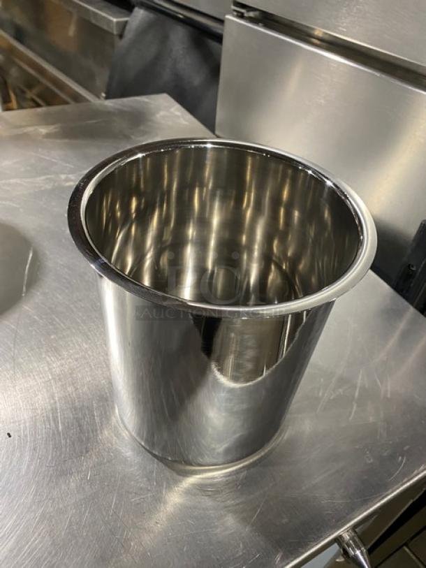 Winco Stainless Steel 4.25 Quart Bain Marie, Model BAM-4.25, new condition.
