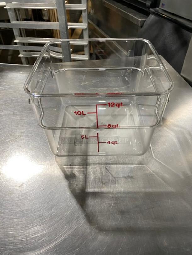 NEW Cambro CamSquare 12 qt clear food storage container, commercial grade, red measurement markings, pristine condition.