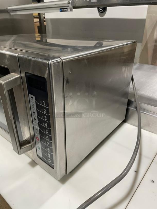 Amana RCS10TS 2021 commercial microwave, stainless steel, digital push control, stackable, 120V.