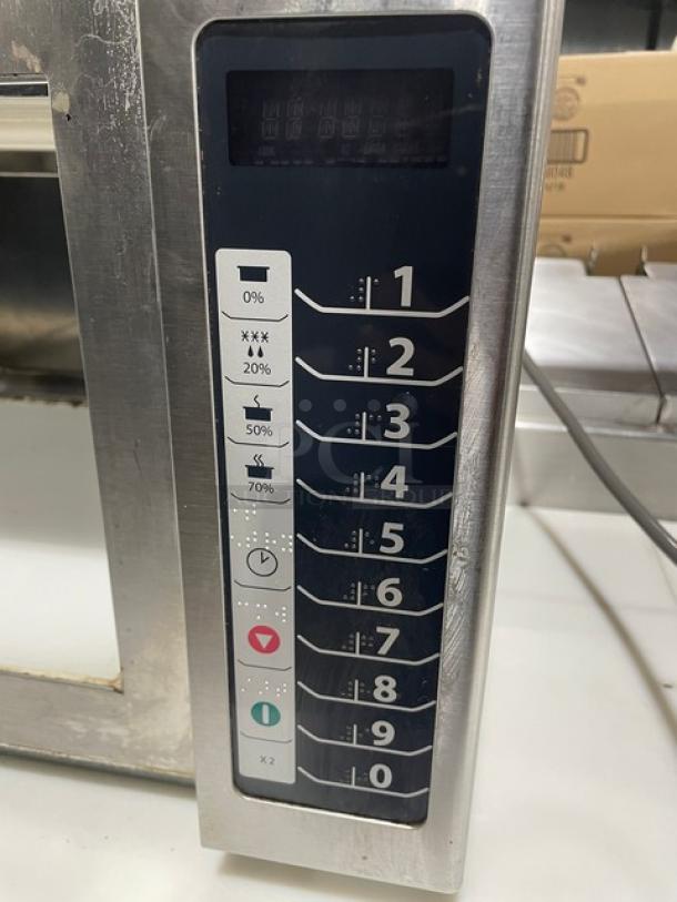 Amana 2021 commercial stainless steel microwave, model RCS10TS, digital push control, stackable, excellent condition.