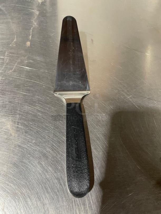 Dexter Russell Sani-Safe Series Pie Knife, Model S174, stainless steel 4.5" x 2.25" blade, black grip handle, new condition.