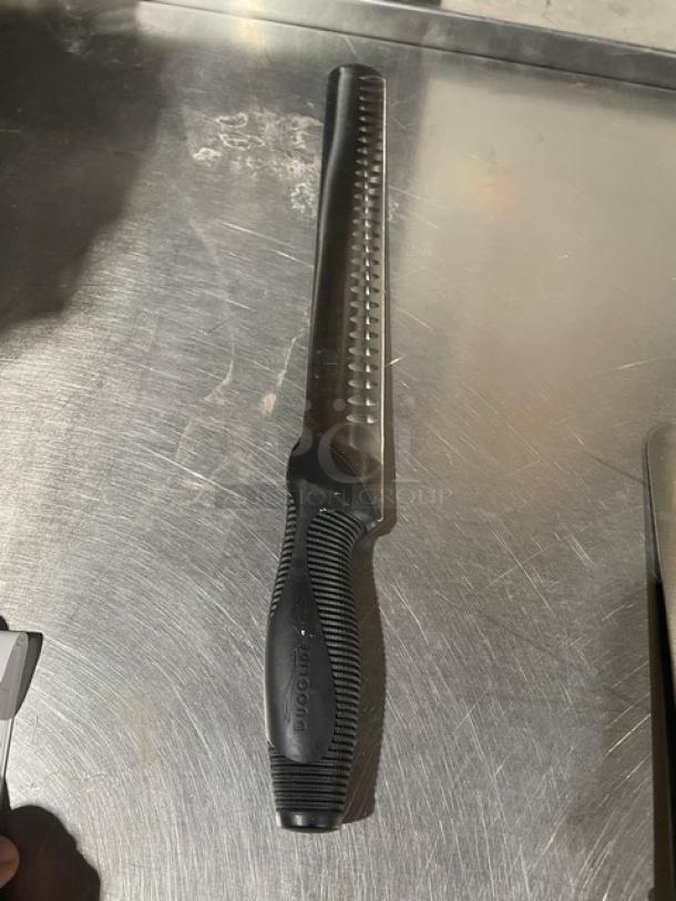 Dexter Russell DuoGlide slicer knife, stainless steel, duo-edge blade, black grip handle, new condition.