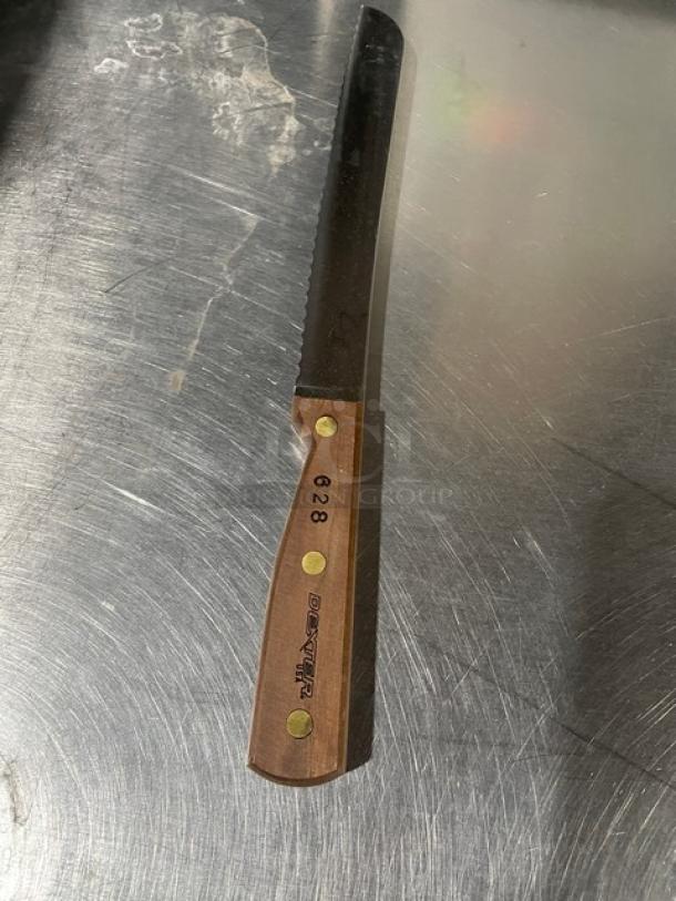 Dexter Russell 8" bread knife, model 628, new condition, stainless steel blade, wooden grip handle, marked "DEXTER" and "628".