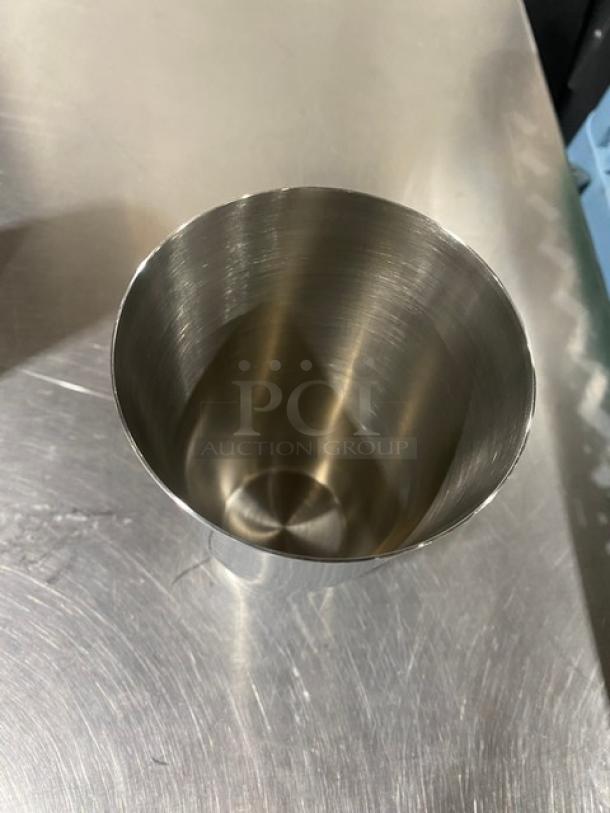 ABC Commercial Stainless Steel 30 Oz. Cocktail Shaker, Model CS-30-P, new condition.