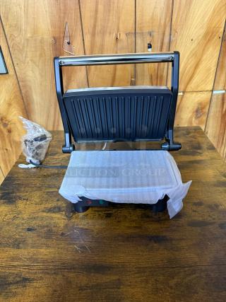 BRAND NEW Elite Gourmet Nonstick Panini Press & Indoor Grill, Gourmet Sandwich Maker, Floating Hinge Fits All Foods, Contact Grill - Item #1222173