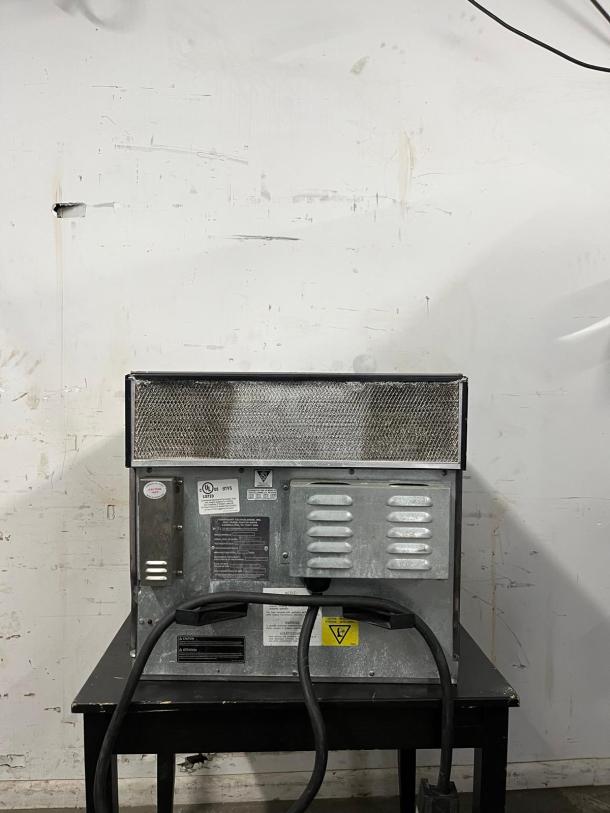 TurboChef I3-TC high-speed microwave convection oven, ventless, touch controls, 208v/3ph, good condition, for professional kitchens.