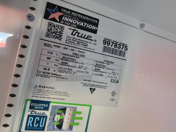 True refrigeration label in mobile convenience trailer. Model: QDM-43F-HC-TSL01. Serial: 9978375. Equipped with RCU Technology.