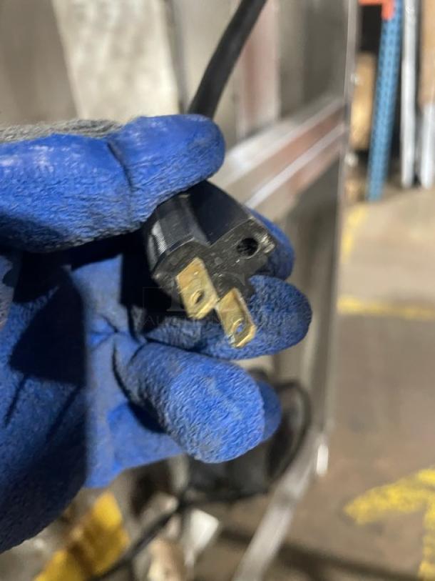 Blodgett commercial double stacked convection oven plug. Electric powered, stainless steel, thermostatic control.