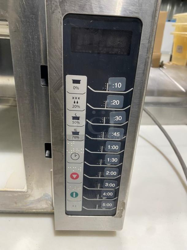 Amana RCS10TS 2021 stainless steel countertop microwave, digital push control panel, stackable, 120V, good condition.