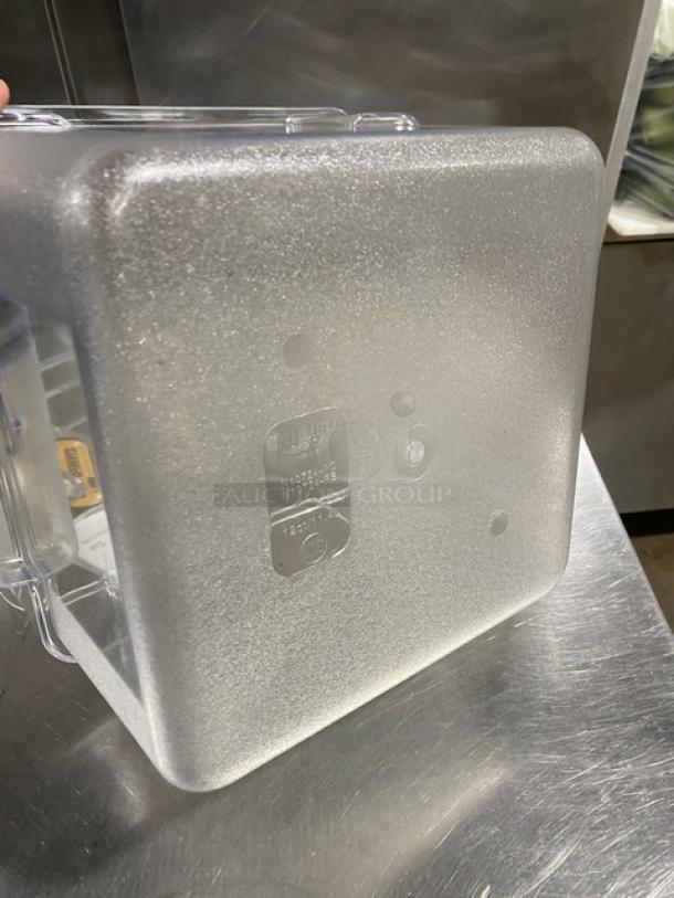 NEW Carlisle 12 Qt. Square Food Storage Container, Model 1072407, clear polycarbonate, brand label visible, excellent condition.