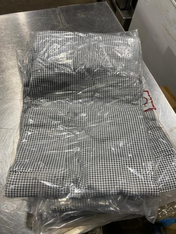 NEW Chefwear black and white XL chef pants, model CW3200CW11, in original packaging, excellent condition.