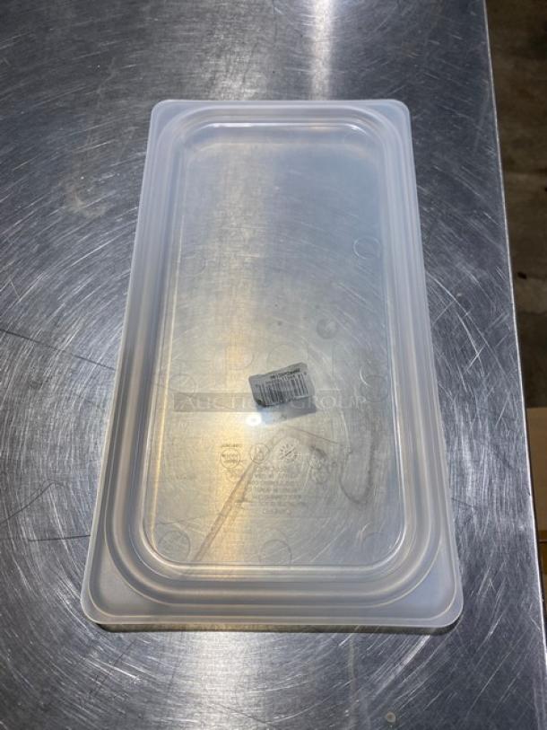 Cambro translucent 1/3-size pan seal cover, model 30PPCWSC190, new condition, barcode label visible.