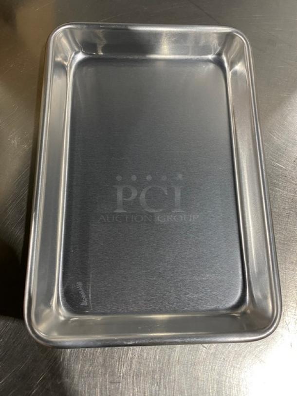 New Winco ALXP0609 1/8-size aluminum open bead bun/sheet pan in pristine condition.