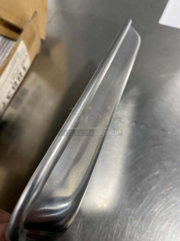Winco ALXP0609 aluminum 1/8-size open bead bun/sheet pan, new condition, side view detail.