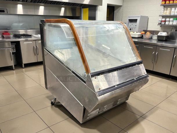 Structural Concepts DD17R refrigerated display case, excellent condition, countertop model, stainless steel, tested and working.