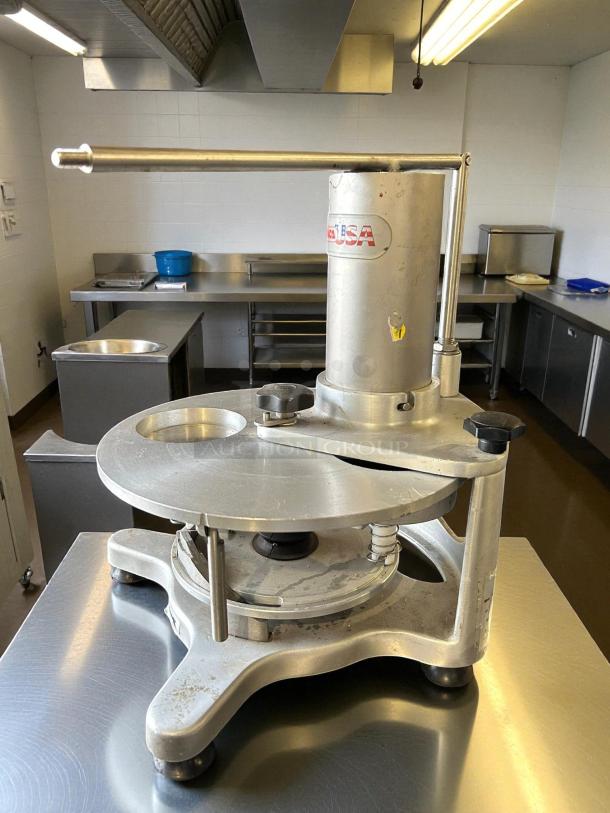 Mainca MH-120 manual hamburger patty press in great condition. Tested and working. Features durable metal build.