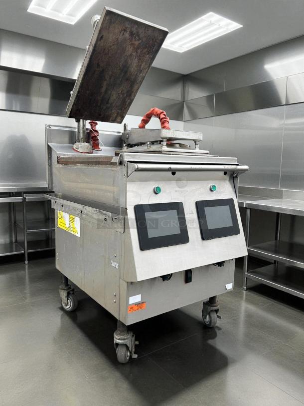 Garland Xpress XPG24 clamshell griddle, excellent condition, 24" natural gas, 2 platens, easyTouch controls.