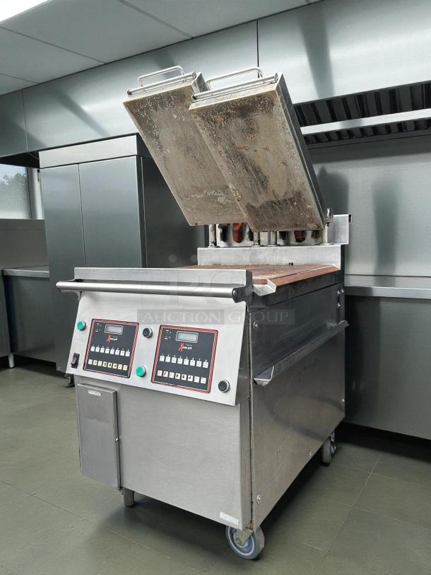 Garland Xpress XPG24 LP 24" clamshell griddle, dual platens, easy Touch controls, tested, great condition.
