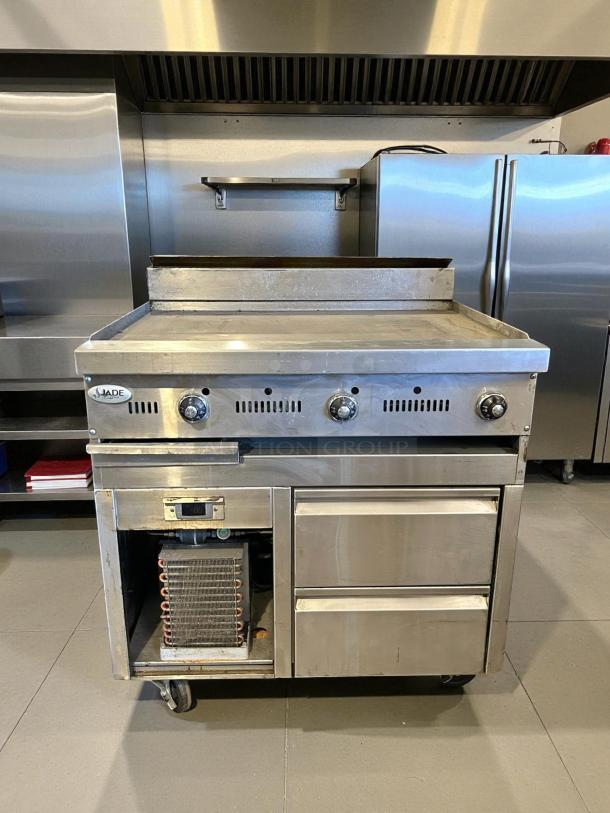 Jade Range 36” Thermostatic Griddle with 2-Drawer Refrigerated Chef Base, Model JTRH, excellent condition, tested and working.