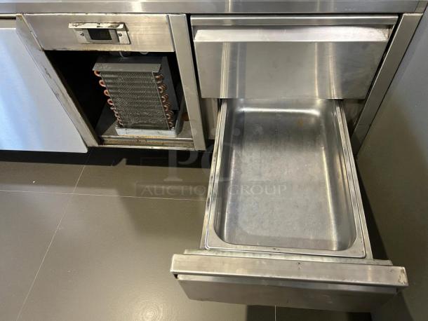 Jade Range 36” thermostatic griddle with 2-drawer refrigerated chef base, model JTRH. Excellent condition, tested and working.