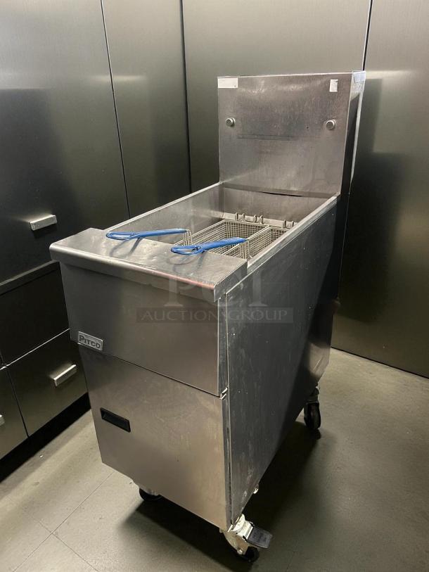 Pitco VF-35S gas fryer, floor model, natural gas, 35 lb vat capacity, stainless steel, wheels, tested, working condition.