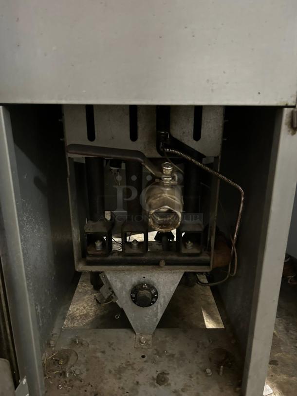 Vulcan LG300-NG Natural Gas Floor Fryer, excellent condition, 35-40 lb capacity, tested and working, features visible pilot control.