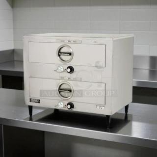 Toastmaster 3B84DT72 food warming drawer unit, free standing, two drawers, excellent condition, tested and working.