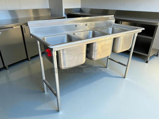 Advance Tabco T9-3-54-X 3 Compartment Sink, stainless steel, 16"x20" bowls, excellent condition, tested and working.