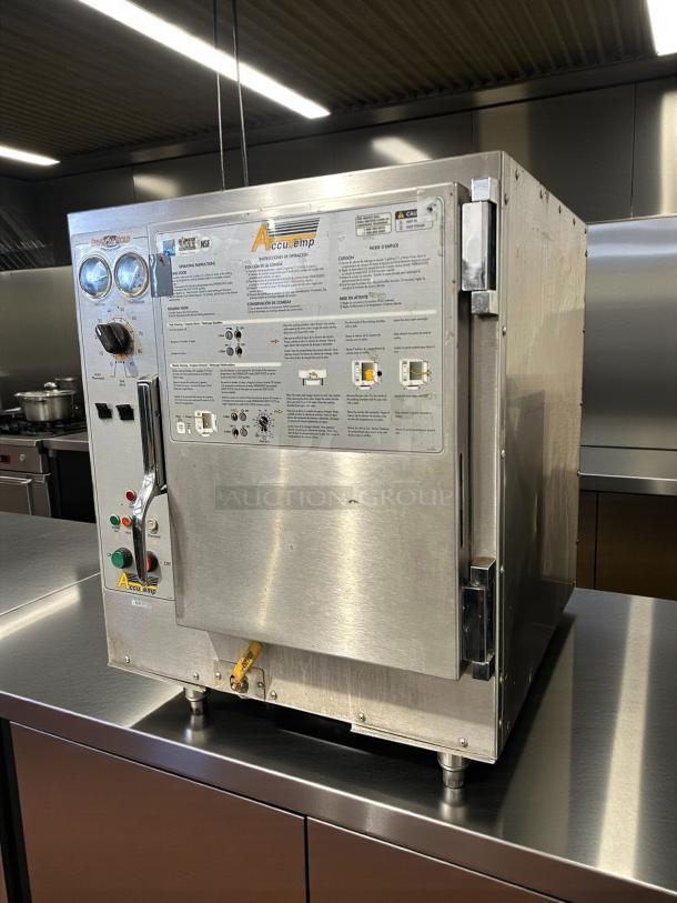 AccuTemp S62083D100 Steam'N'Hold convection steamer, 6-pan capacity, stainless steel, countertop, tested, 208v/3ph, controls visible.
