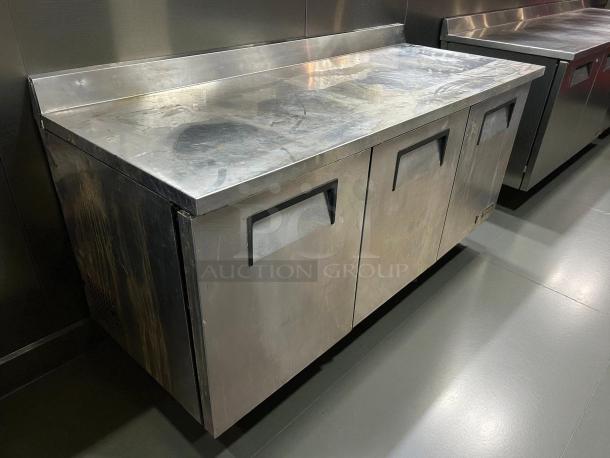 True TWT-72-HC worktop refrigerator, 72", three sections, three doors, excellent condition, stainless steel, tested, 115v.