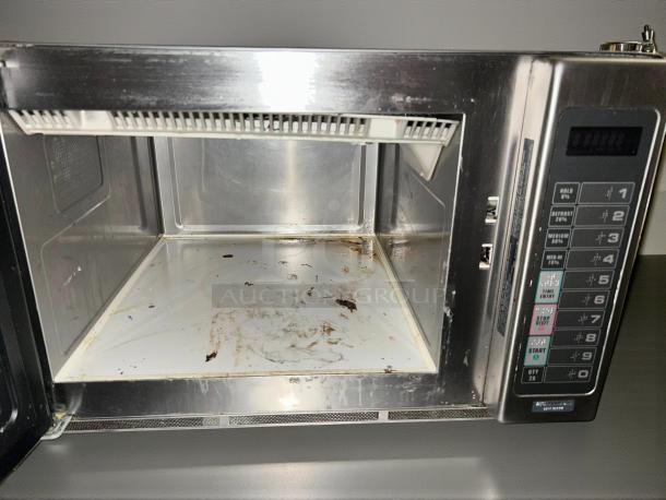 Amana RFS12TS 1200w commercial microwave, 120v, touchpad controls, tested and working, visible wear on the interior.
