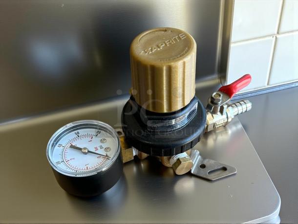 Pristine Taprite 740-33 (REV M) CO2 regulator, fully tested, gold cap, black knob, dual gauges, red valve, excellent condition.