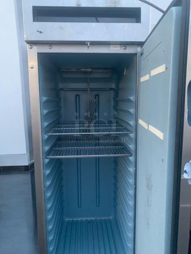 Delfield 6025XL-S single door reach-in refrigerator, 115V, prime condition, with adjustable wire shelves. Fully tested and working.