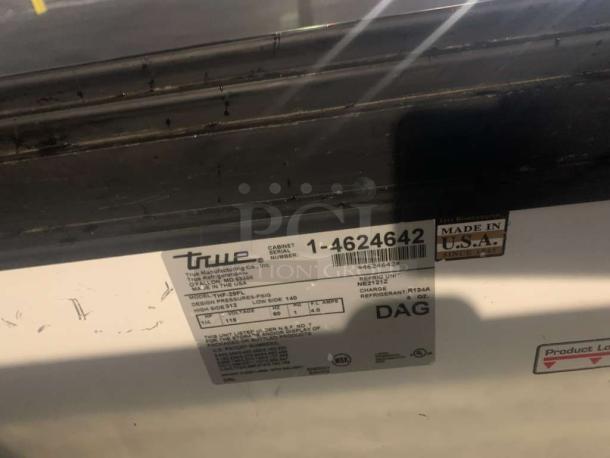 True THF-23PT freezer merchandiser label with serial number 1-4624642, made in the USA, 115V, R134A refrigerant.