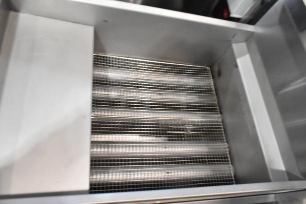 Imperial IFS-75 stainless steel commercial deep fryer, new scratch and dent, 175,000 BTU, with 2 metal fry baskets.