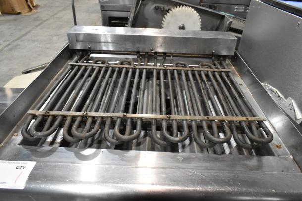 Star Max stainless steel electric griddle, commercial countertop model, featuring heating elements. Used condition.