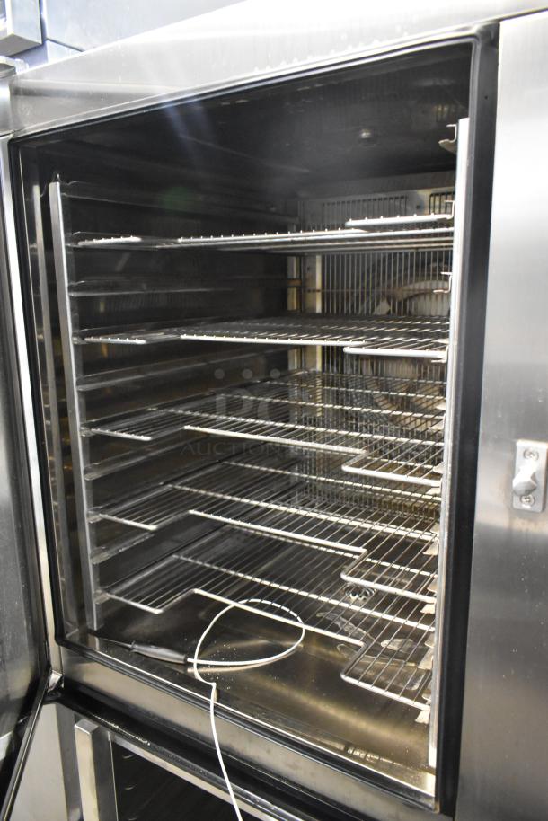 2022 Vulcan V1PJ102E-86 stainless steel combi convection oven, 208V, multiple shelves, excellent condition.