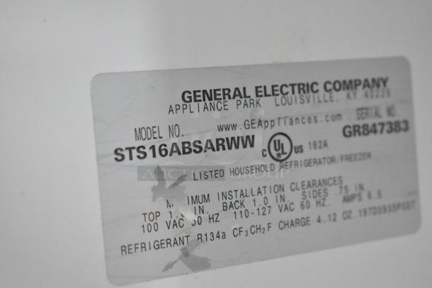 General Electric STS16ABSARWW reach-in cooler label, 115 volts, 1 phase, refrigerant R134a, UL certified, model details.